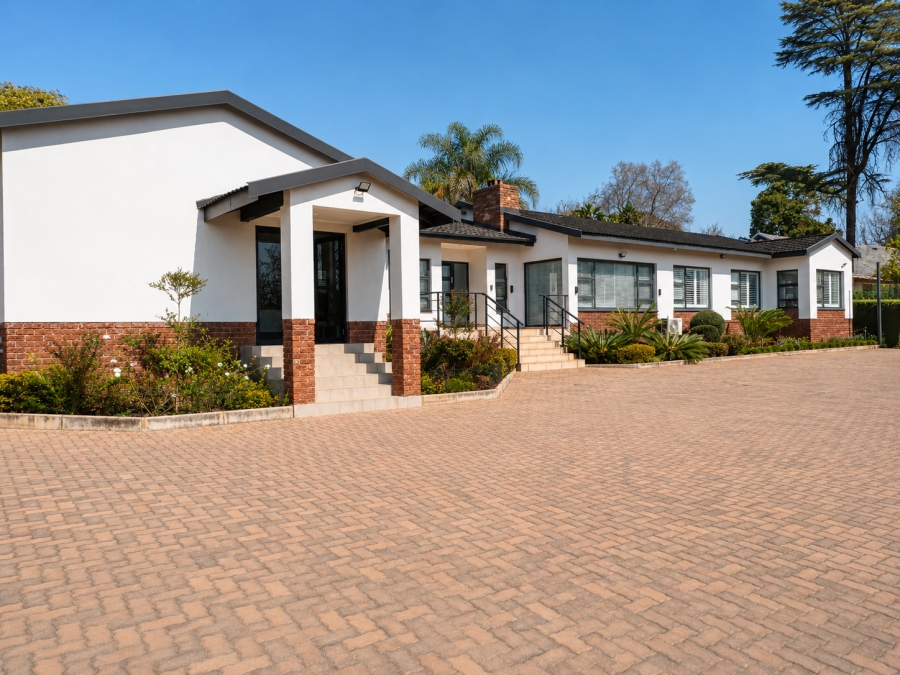 To Let Commercial Property for Rent in Eldoraigne Gauteng
