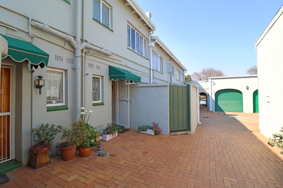 2 Bedroom Property for Sale in Fairland Gauteng