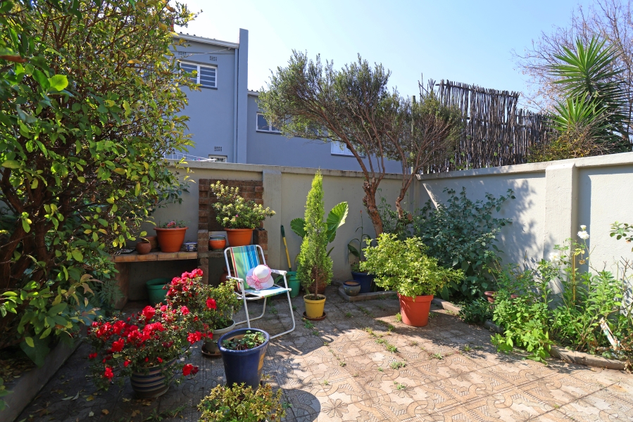 2 Bedroom Property for Sale in Fairland Gauteng