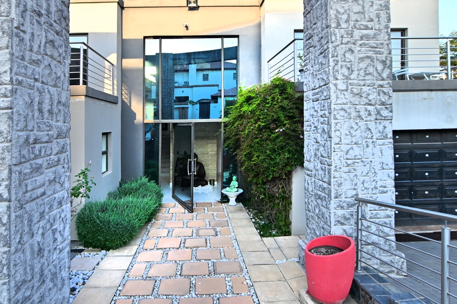 5 Bedroom Property for Sale in Kyalami Glen Estate Gauteng