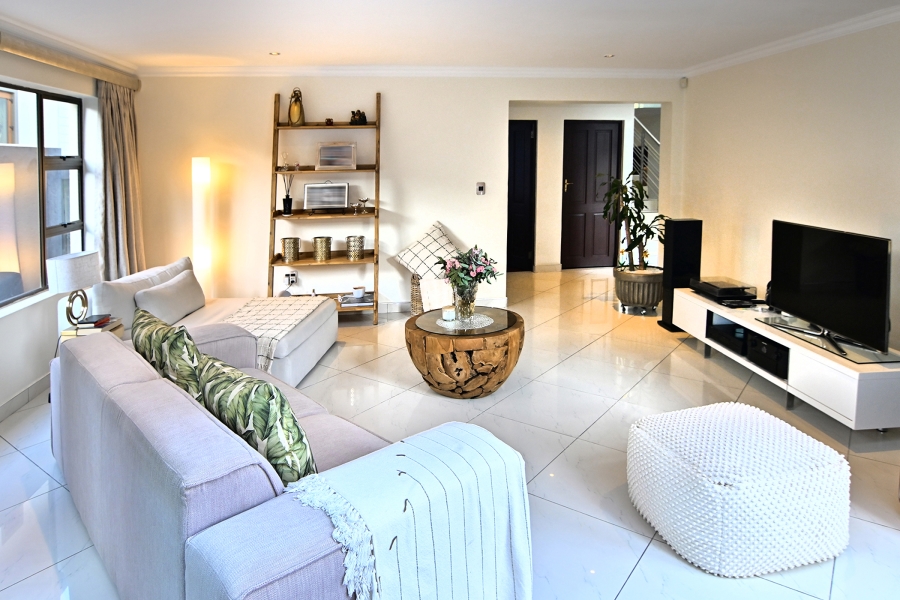5 Bedroom Property for Sale in Kyalami Glen Estate Gauteng