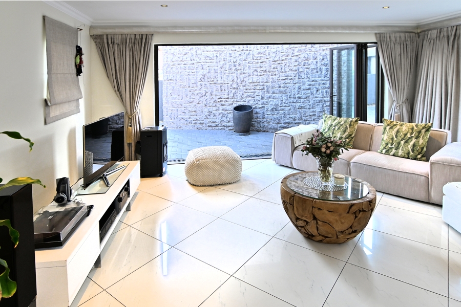 5 Bedroom Property for Sale in Kyalami Glen Estate Gauteng