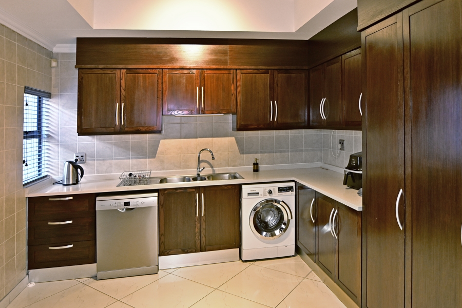 5 Bedroom Property for Sale in Kyalami Glen Estate Gauteng