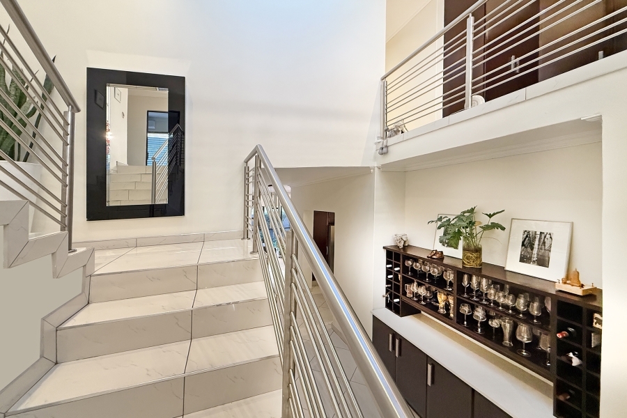 5 Bedroom Property for Sale in Kyalami Glen Estate Gauteng
