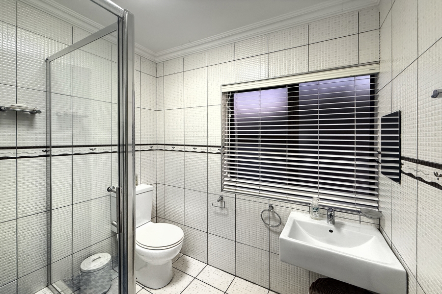 5 Bedroom Property for Sale in Kyalami Glen Estate Gauteng