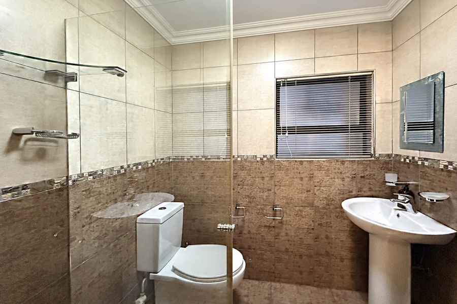 5 Bedroom Property for Sale in Kyalami Glen Estate Gauteng