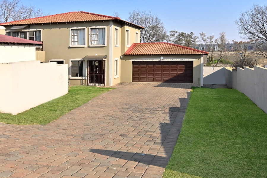 4 Bedroom Property for Sale in Country View Gauteng