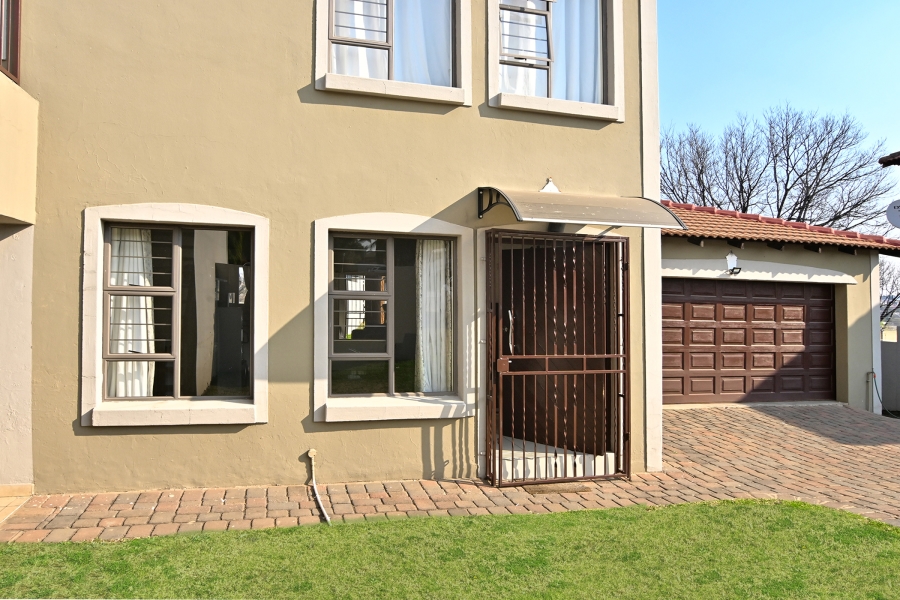 4 Bedroom Property for Sale in Country View Gauteng