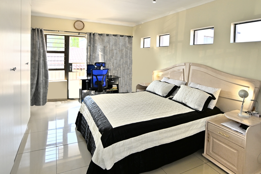 4 Bedroom Property for Sale in Country View Gauteng