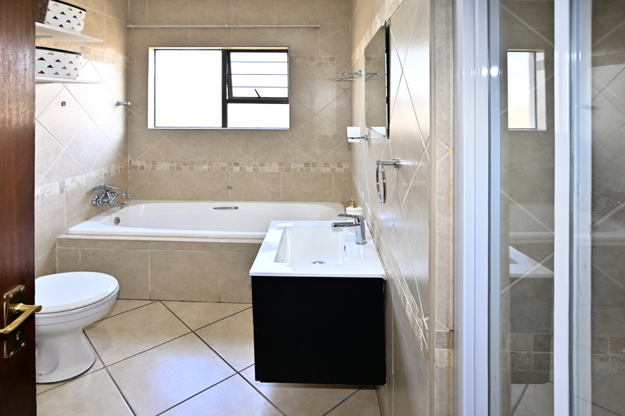 4 Bedroom Property for Sale in Country View Gauteng