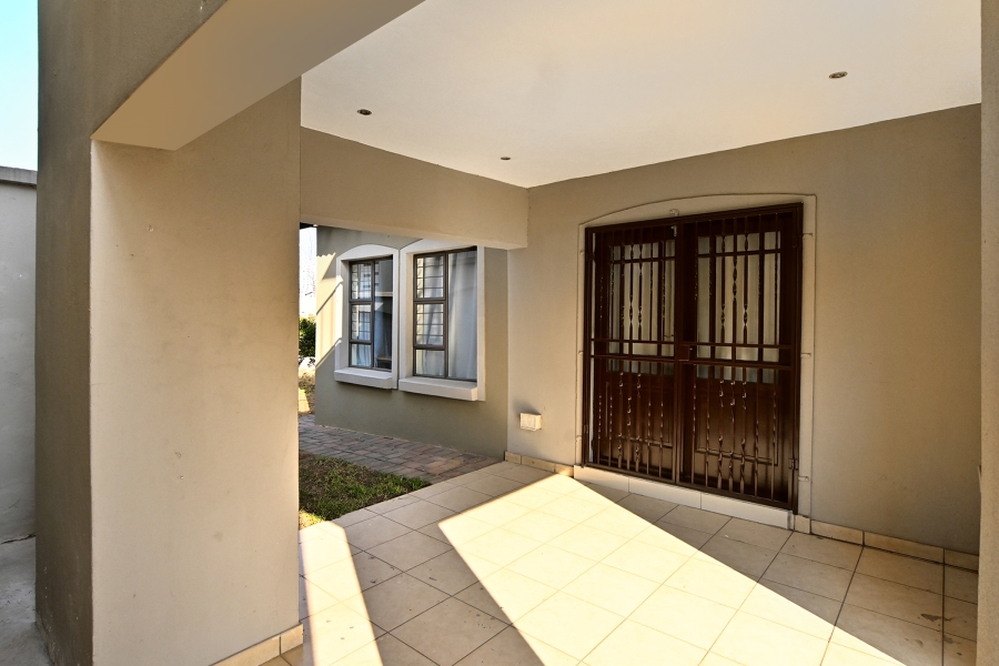 4 Bedroom Property for Sale in Country View Gauteng