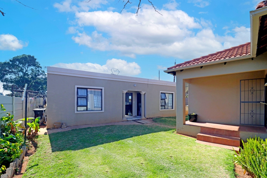 4 Bedroom Property for Sale in Cosmo City Gauteng