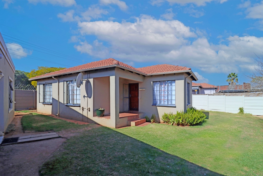 4 Bedroom Property for Sale in Cosmo City Gauteng