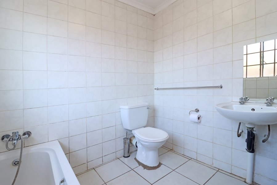 4 Bedroom Property for Sale in Cosmo City Gauteng