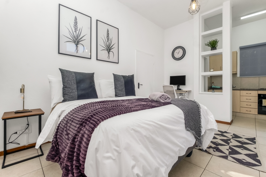 To Let 1 Bedroom Property for Rent in Morningside Manor Gauteng