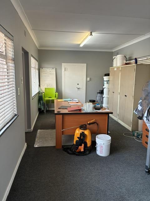 8 Bedroom Property for Sale in Hurlyvale Gauteng