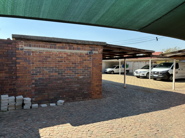 8 Bedroom Property for Sale in Hurlyvale Gauteng