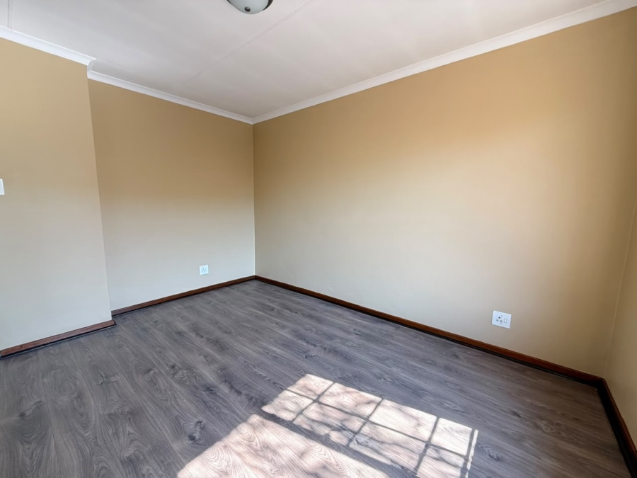 2 Bedroom Property for Sale in Amberfield Gauteng