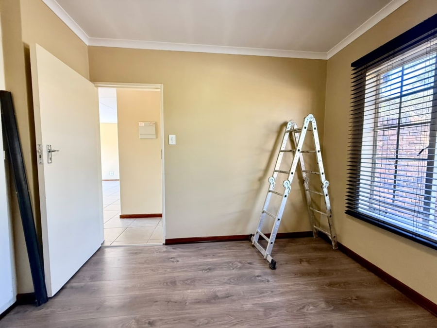 2 Bedroom Property for Sale in Amberfield Gauteng