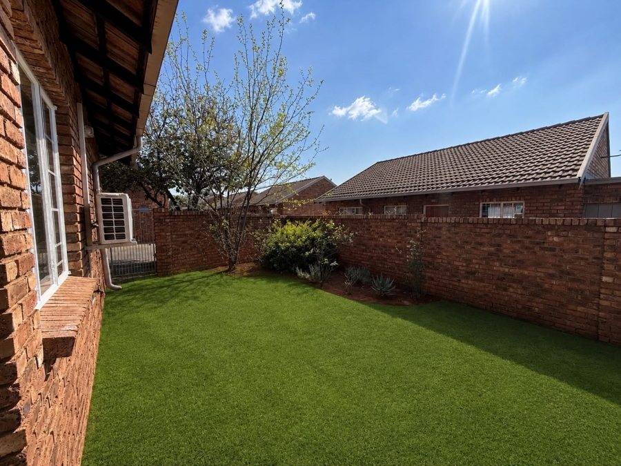 2 Bedroom Property for Sale in Amberfield Gauteng