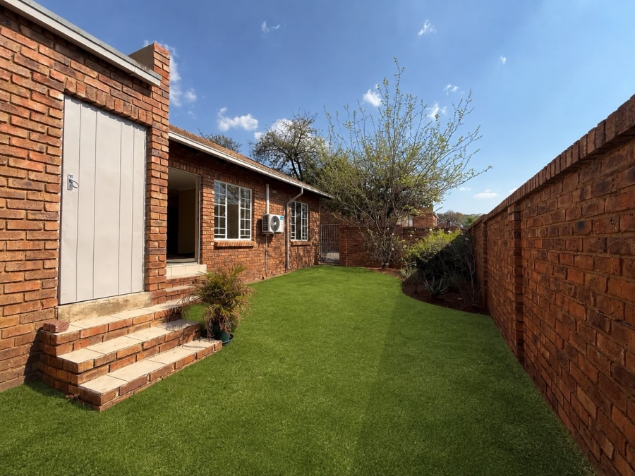 2 Bedroom Property for Sale in Amberfield Gauteng