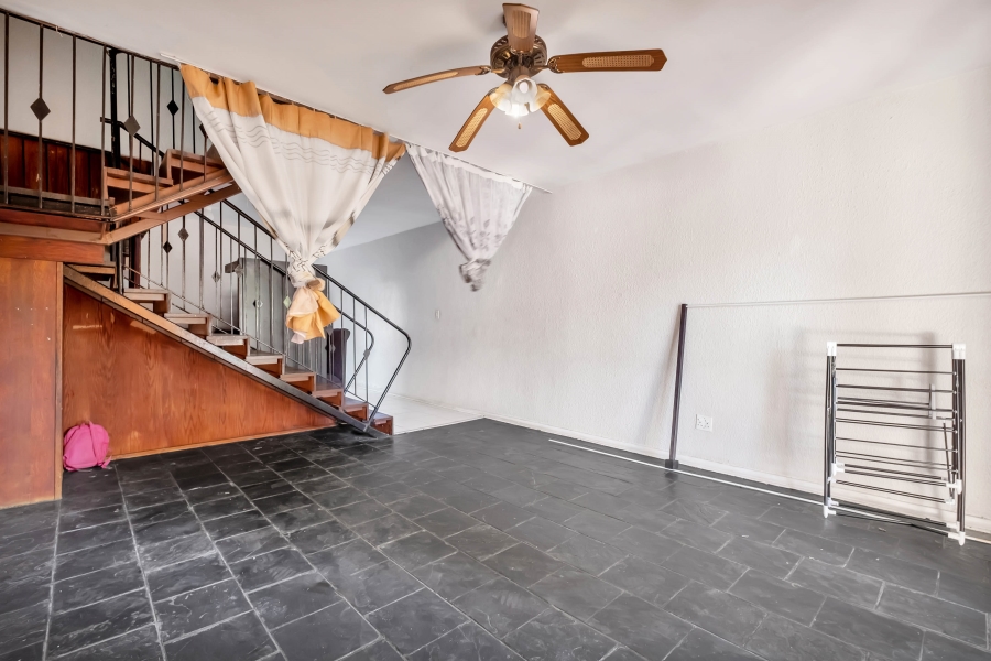 2 Bedroom Property for Sale in Windsor East Gauteng