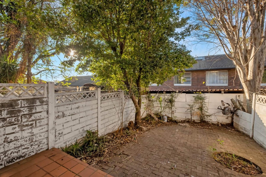 2 Bedroom Property for Sale in Windsor East Gauteng