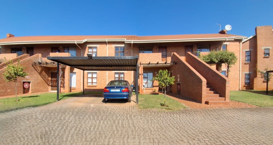 2 Bedroom Property for Sale in Amorosa Gauteng