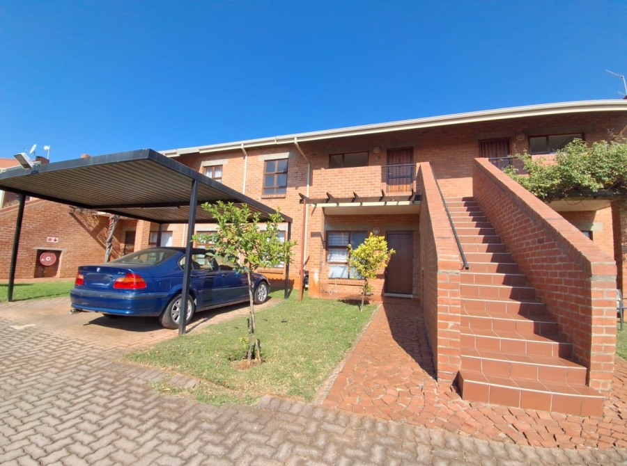 2 Bedroom Property for Sale in Amorosa Gauteng