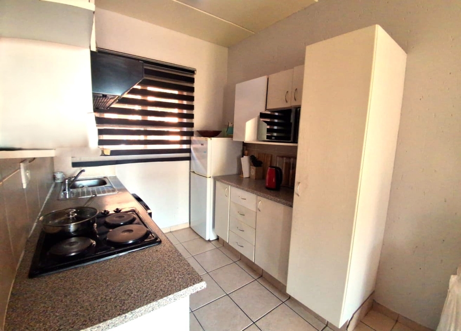 2 Bedroom Property for Sale in Amorosa Gauteng