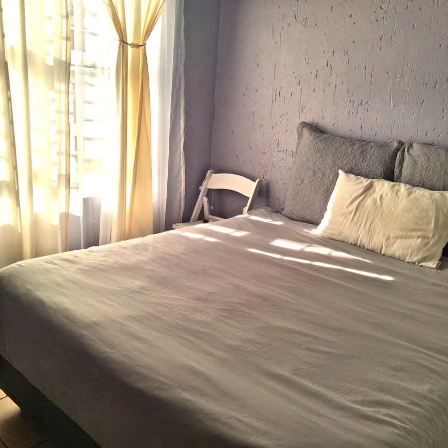 2 Bedroom Property for Sale in Amorosa Gauteng