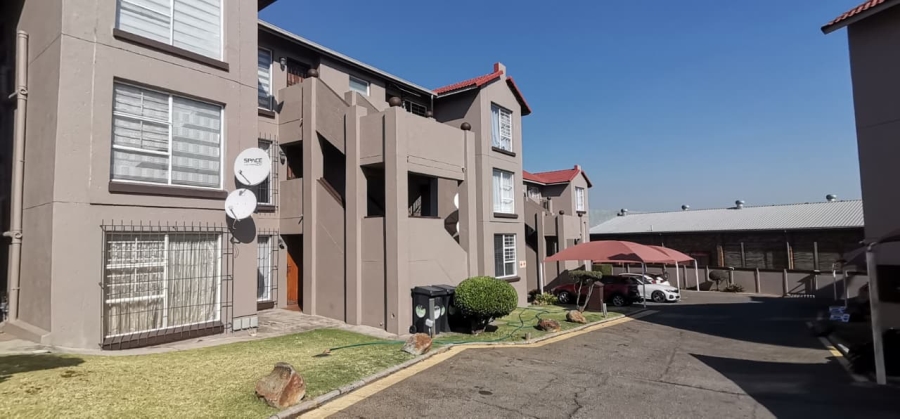 2 Bedroom Property for Sale in Bassonia Gauteng