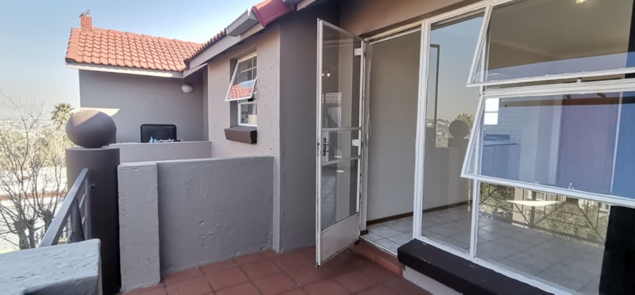 2 Bedroom Property for Sale in Bassonia Gauteng