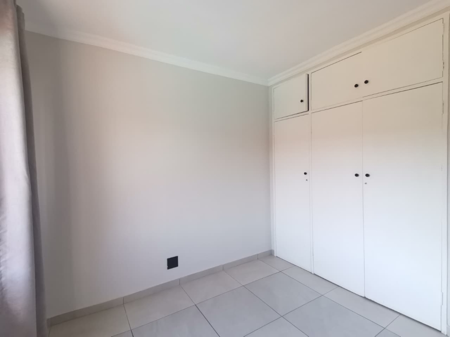 3 Bedroom Property for Sale in Mulbarton Gauteng