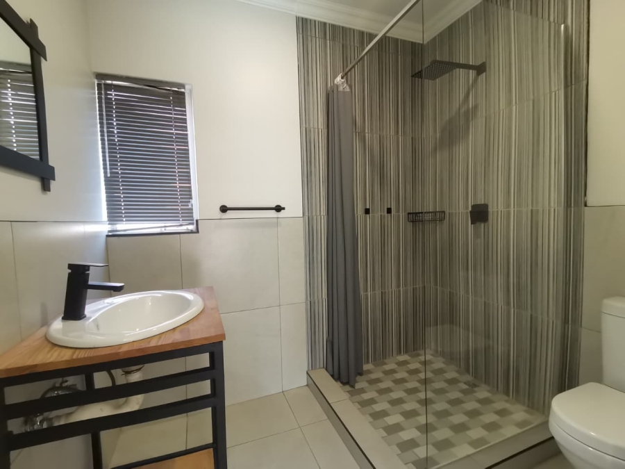 3 Bedroom Property for Sale in Mulbarton Gauteng
