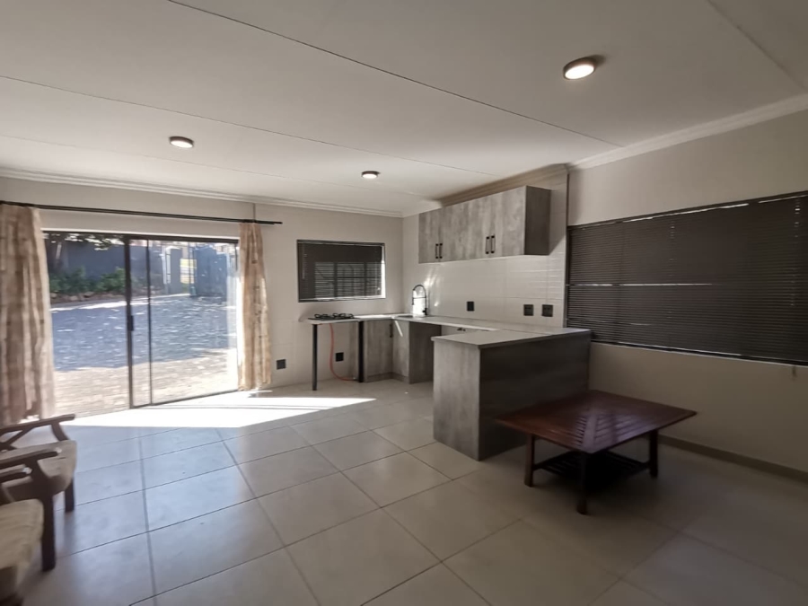 3 Bedroom Property for Sale in Mulbarton Gauteng