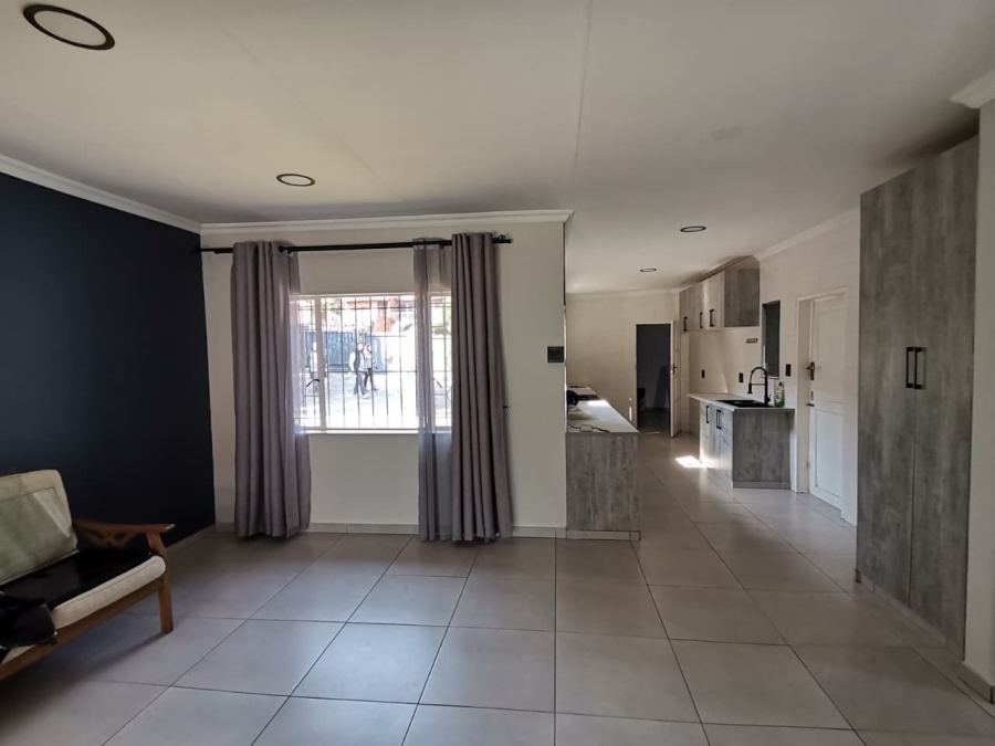 3 Bedroom Property for Sale in Mulbarton Gauteng