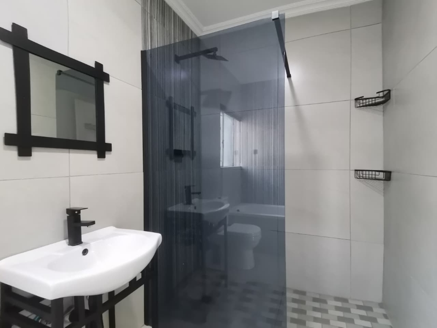 3 Bedroom Property for Sale in Mulbarton Gauteng