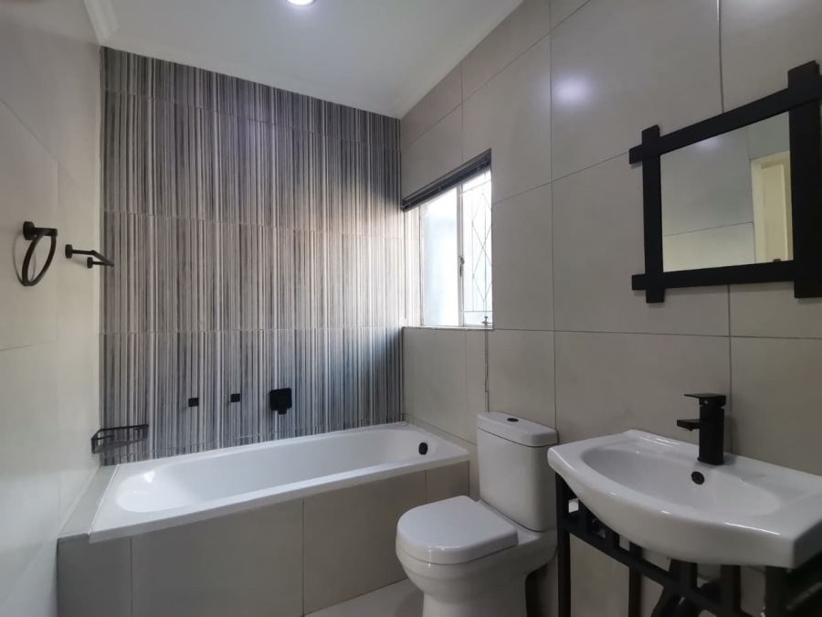 3 Bedroom Property for Sale in Mulbarton Gauteng