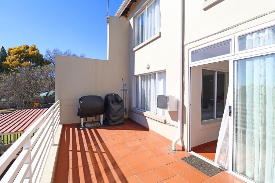 To Let 3 Bedroom Property for Rent in Bedford Gardens Gauteng