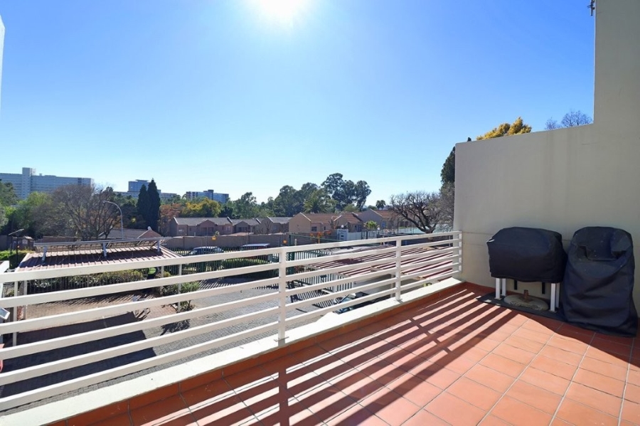 To Let 3 Bedroom Property for Rent in Bedford Gardens Gauteng