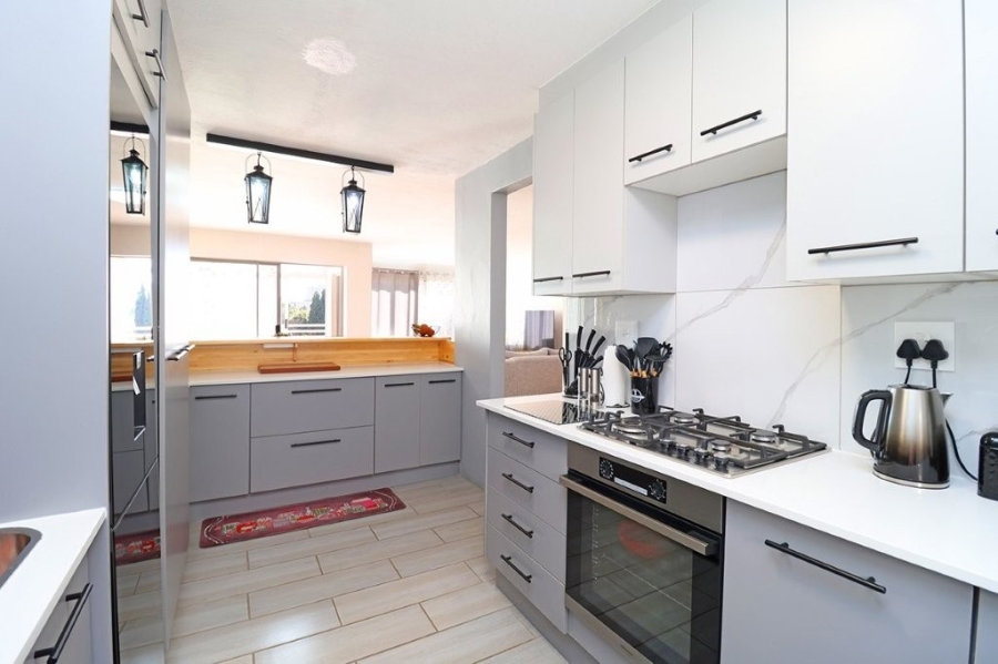 To Let 3 Bedroom Property for Rent in Bedford Gardens Gauteng