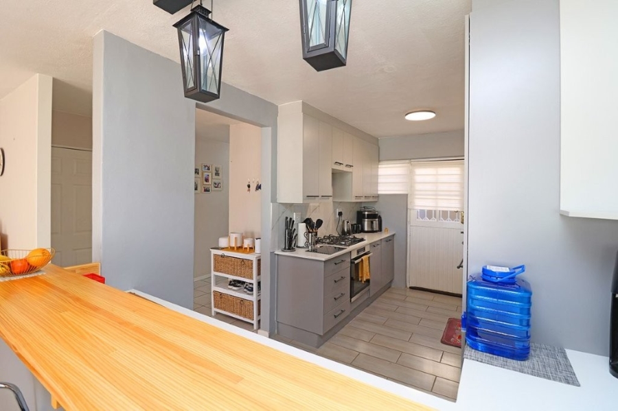 To Let 3 Bedroom Property for Rent in Bedford Gardens Gauteng