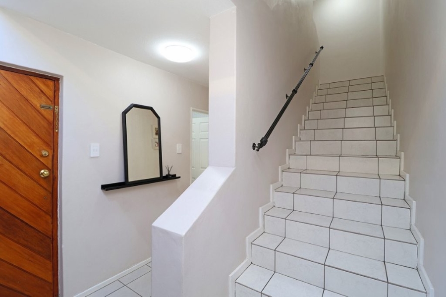 To Let 3 Bedroom Property for Rent in Bedford Gardens Gauteng