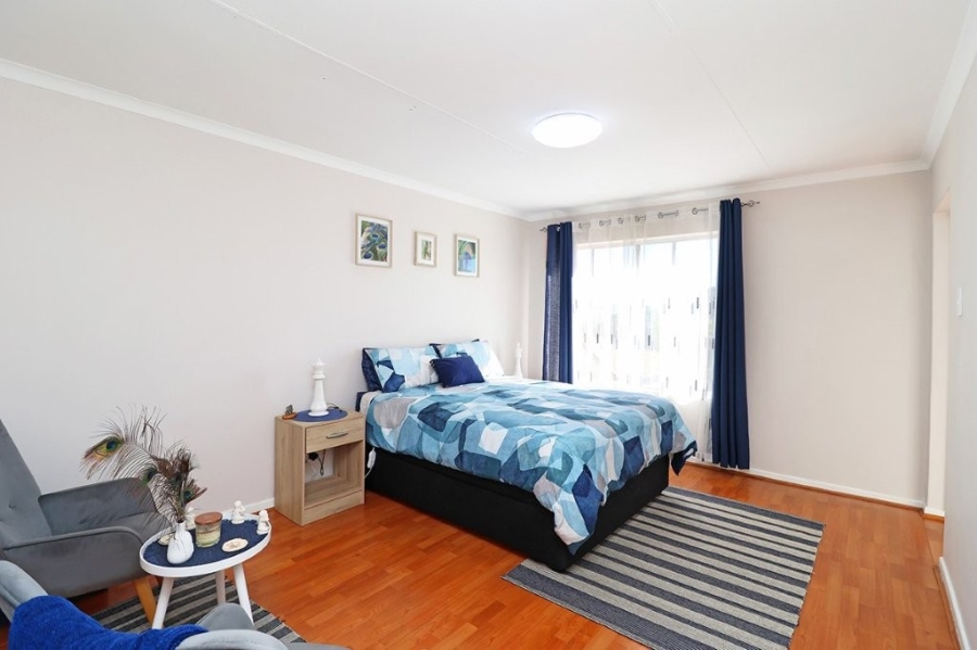 To Let 3 Bedroom Property for Rent in Bedford Gardens Gauteng
