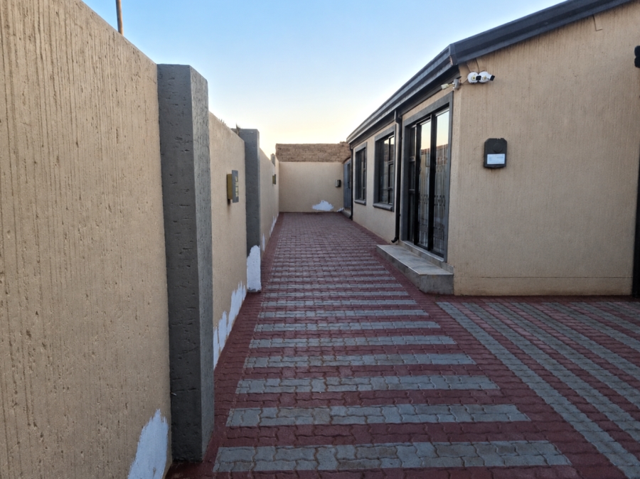 2 Bedroom Property for Sale in Sebokeng Zone 11 Gauteng