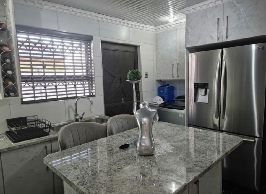2 Bedroom Property for Sale in Sebokeng Zone 11 Gauteng
