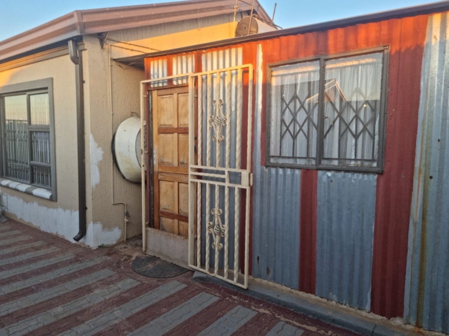 2 Bedroom Property for Sale in Sebokeng Zone 11 Gauteng