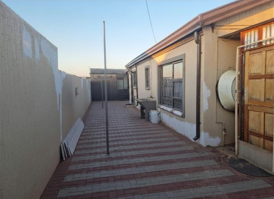 2 Bedroom Property for Sale in Sebokeng Zone 11 Gauteng