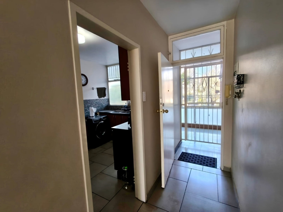 To Let 2 Bedroom Property for Rent in Three Rivers Proper Gauteng